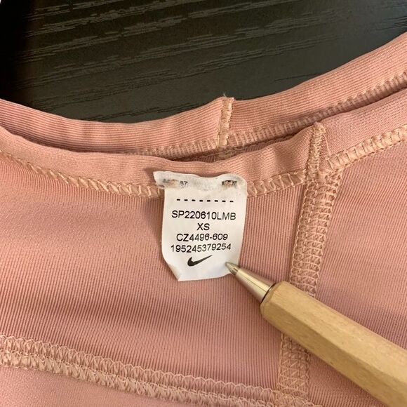 Nike Pink‎ Longline Sports Bra CZ4496 Athletic Logo No Padding Women's XS - Picture 6 of 6